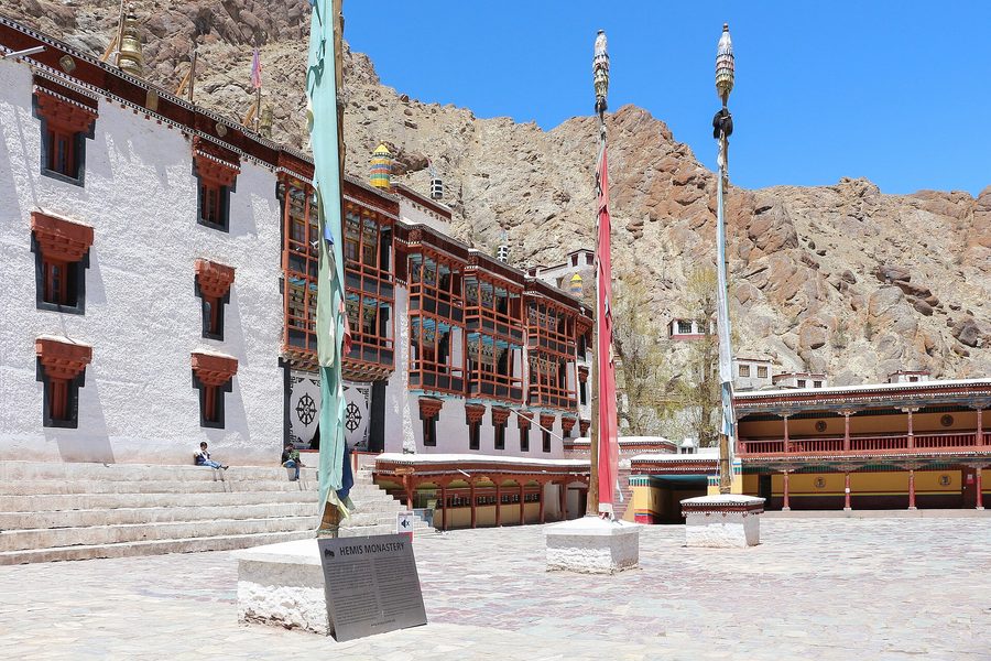 Pangong Lake to Leh