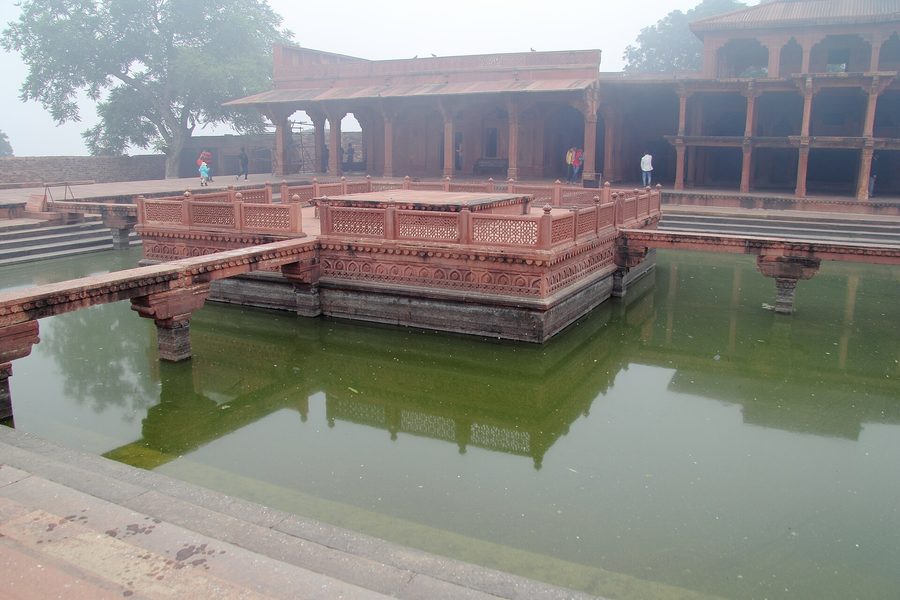 Delhi to Agra