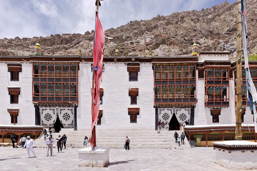 Pangong Lake to Leh